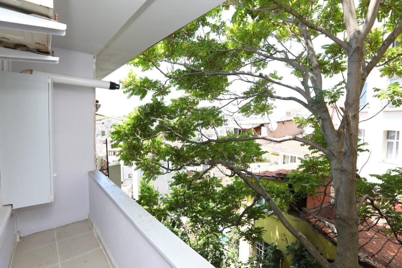 Flat With Balcony And Shared Terrace In Beyoglu Daire İstanbul