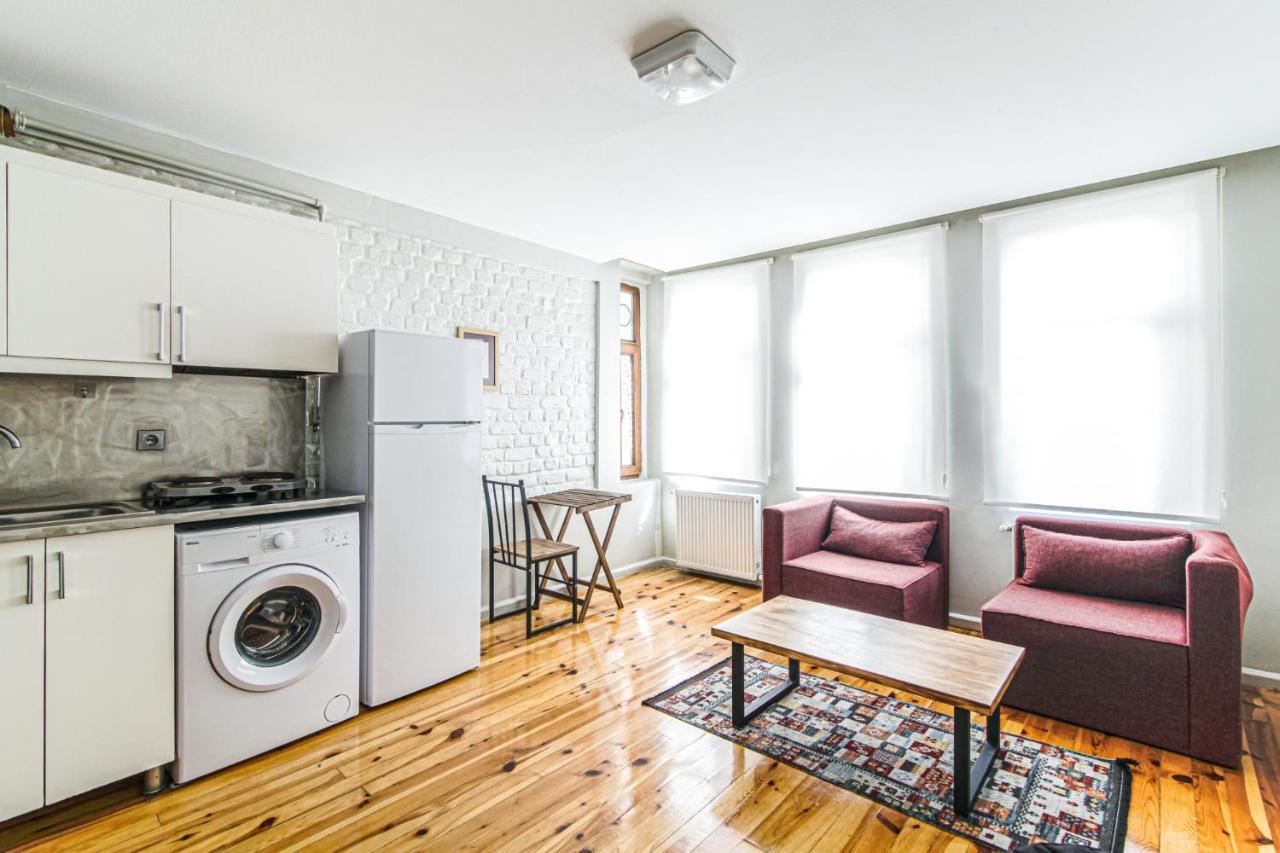 Flat With Balcony And Shared Terrace In Beyoglu İstanbul