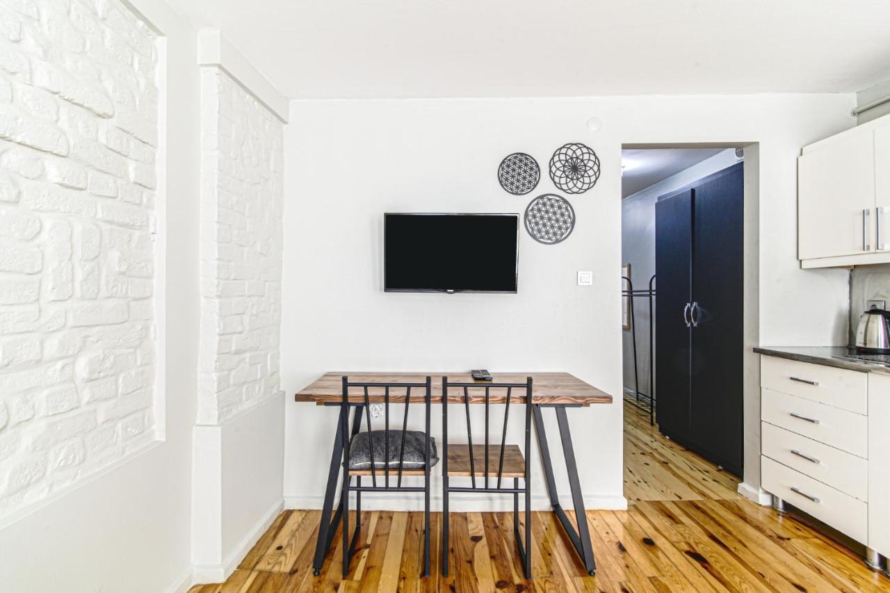 Flat With Balcony And Shared Terrace In Beyoglu