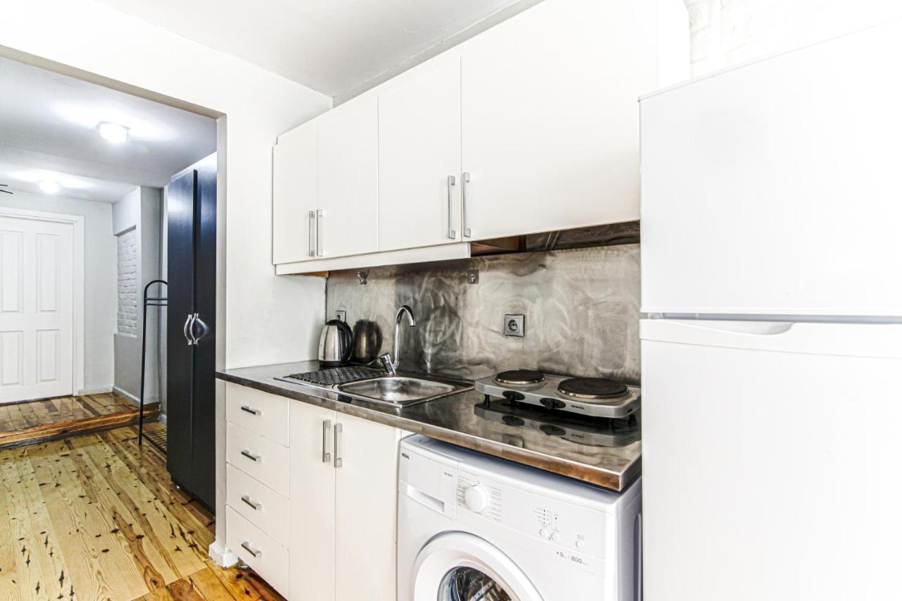 Daire Flat With Balcony And Shared Terrace In Beyoglu